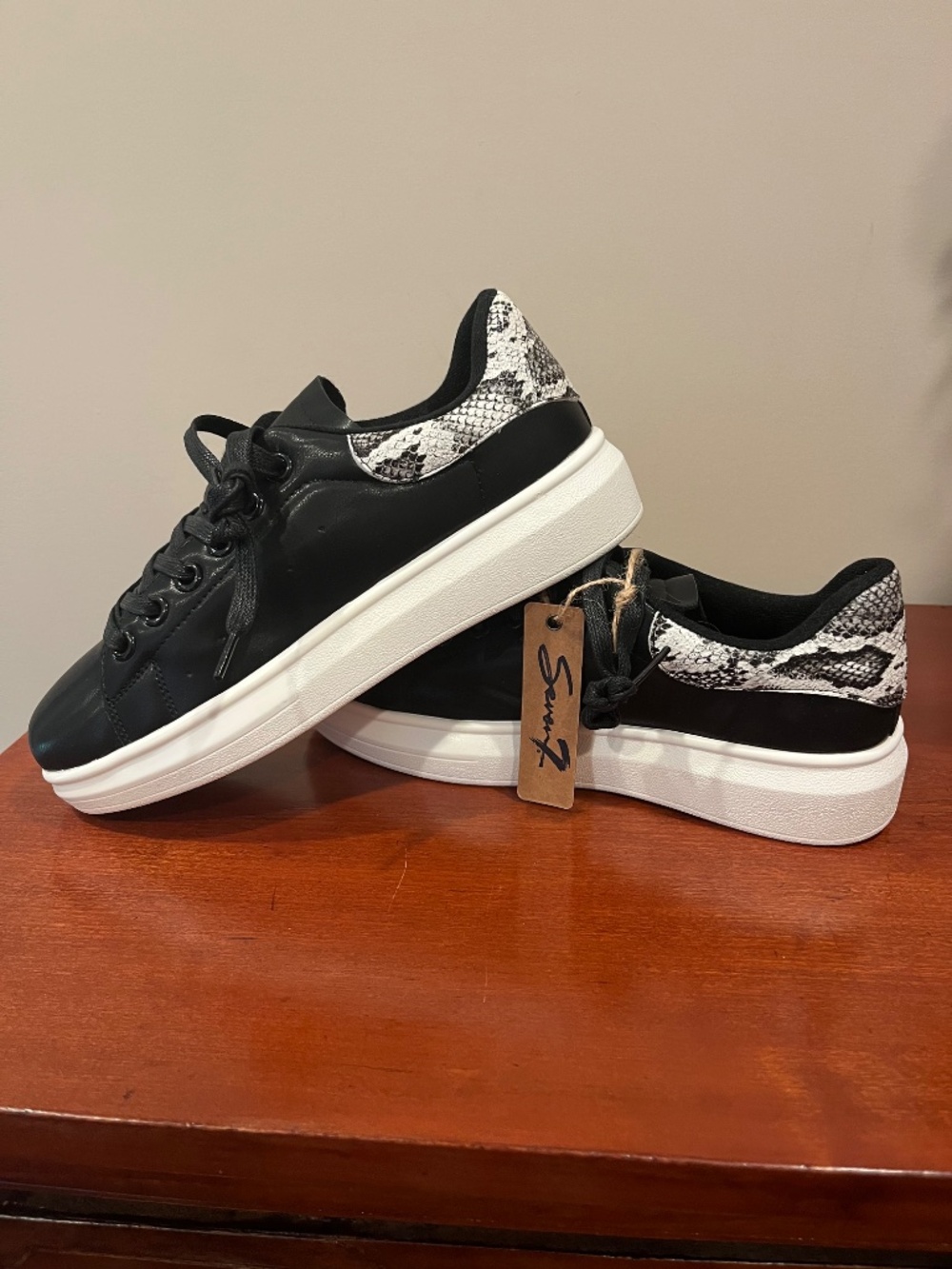 NIB Seven7 Women’s Miki Low-top Platform Sneaker w/ Snakeskin Print 9 - Picture 5 of 15